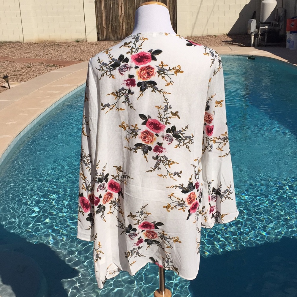 White Floral Print Kimono - Picture 4 of 4